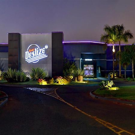 Deslize Motel 4 Uberlândia Exteriör bild