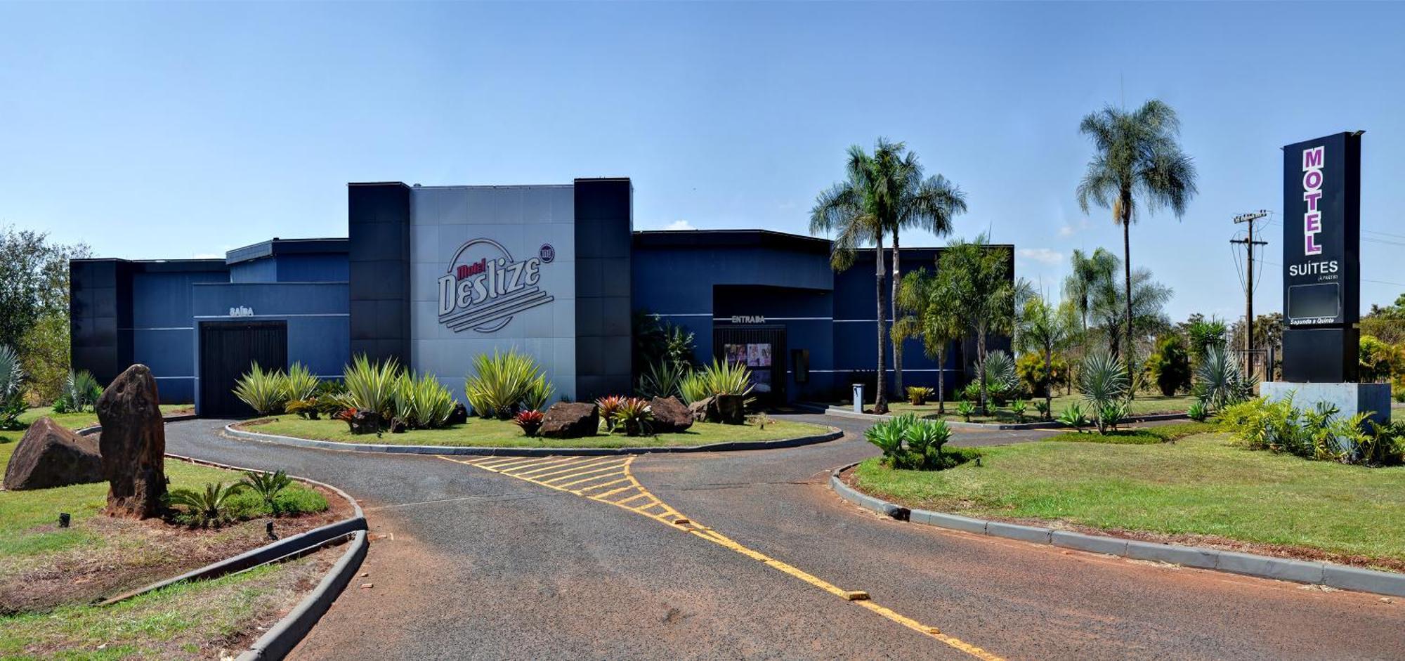 Deslize Motel 4 Uberlândia Exteriör bild
